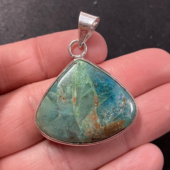 Rainbow Quantum Quattro Pendant Stone Crystal Jewelry - Picture 1 of 10